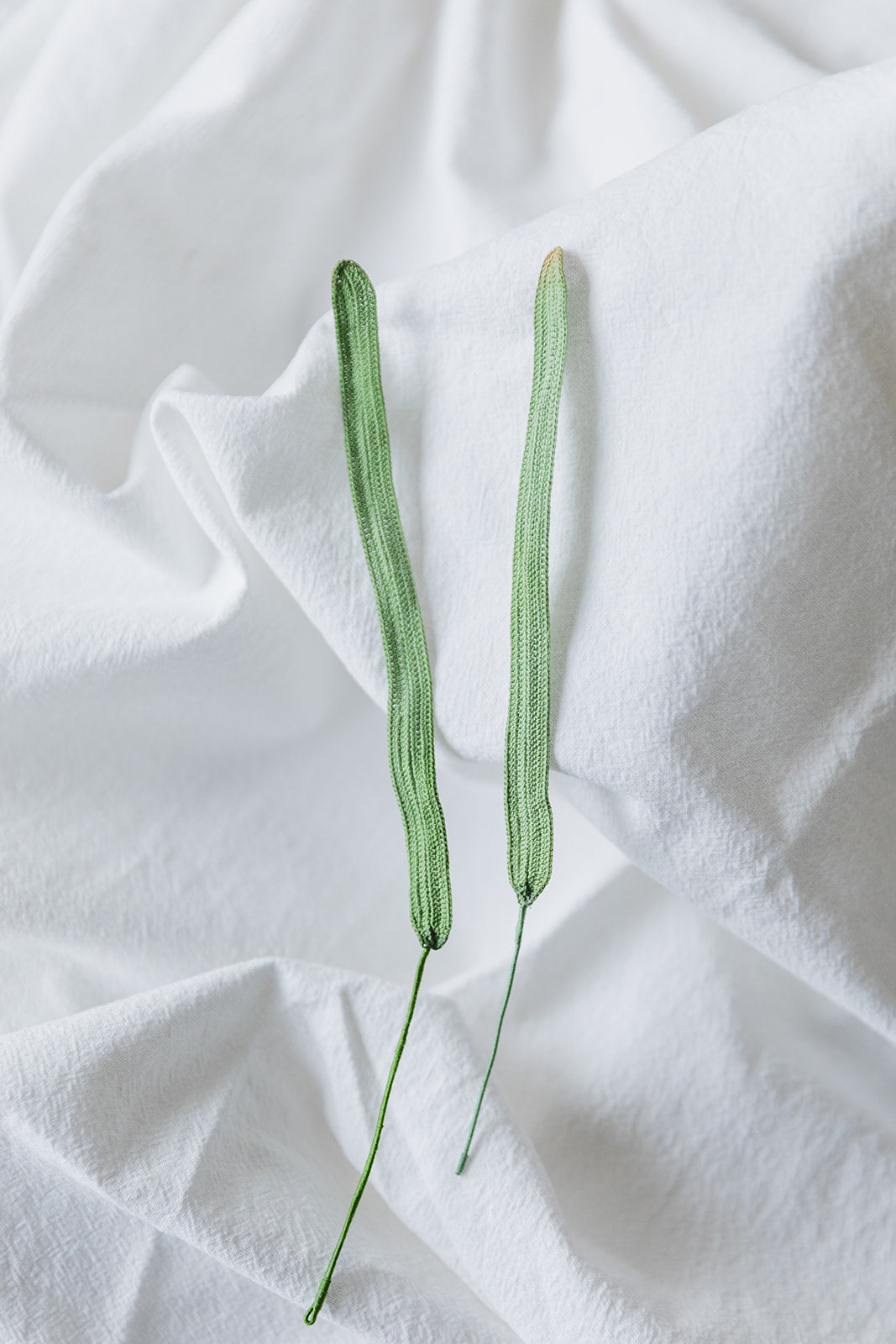 Microcrochet Daffodil Leaf Bookmark