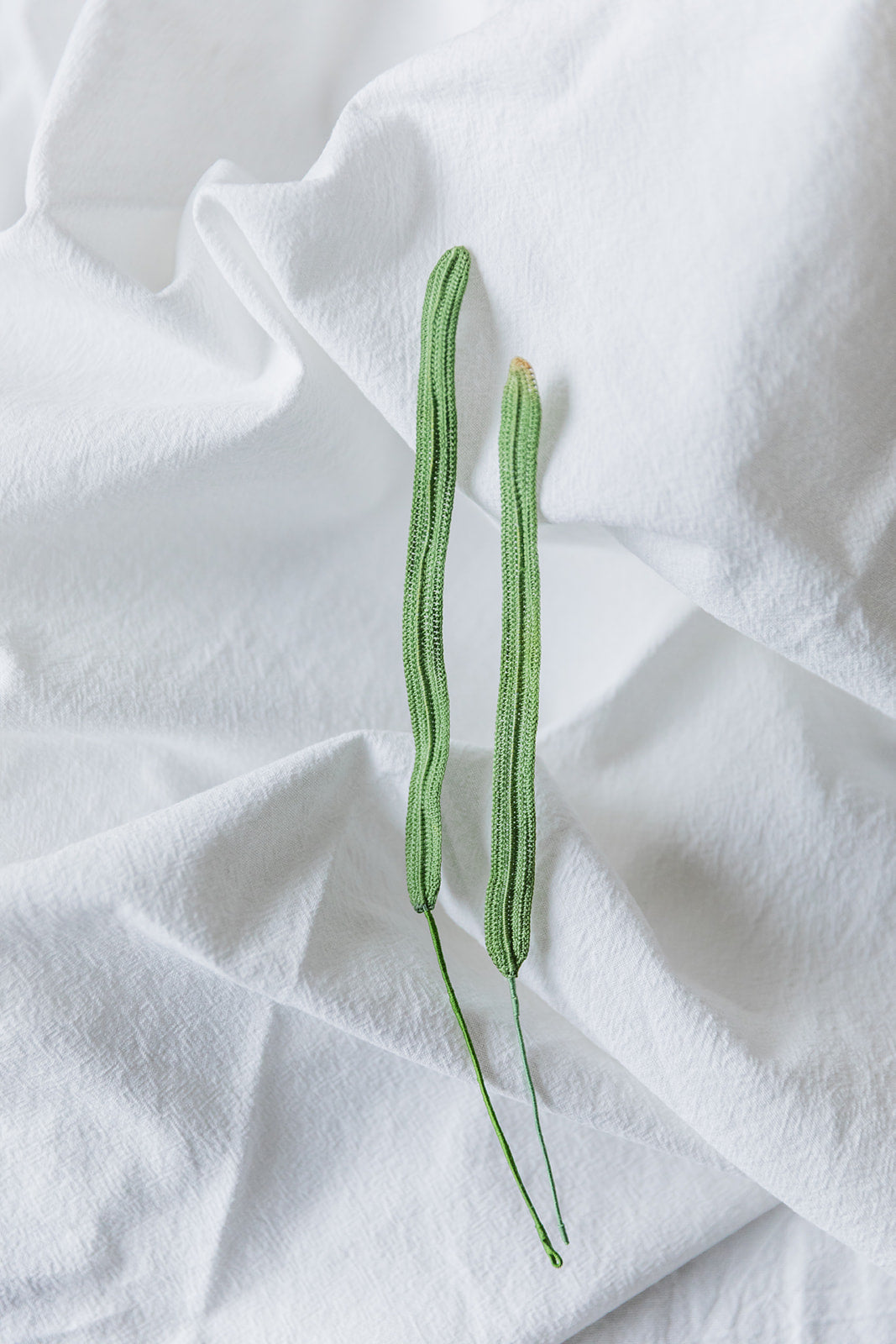 Microcrochet Daffodil Leaf Bookmark
