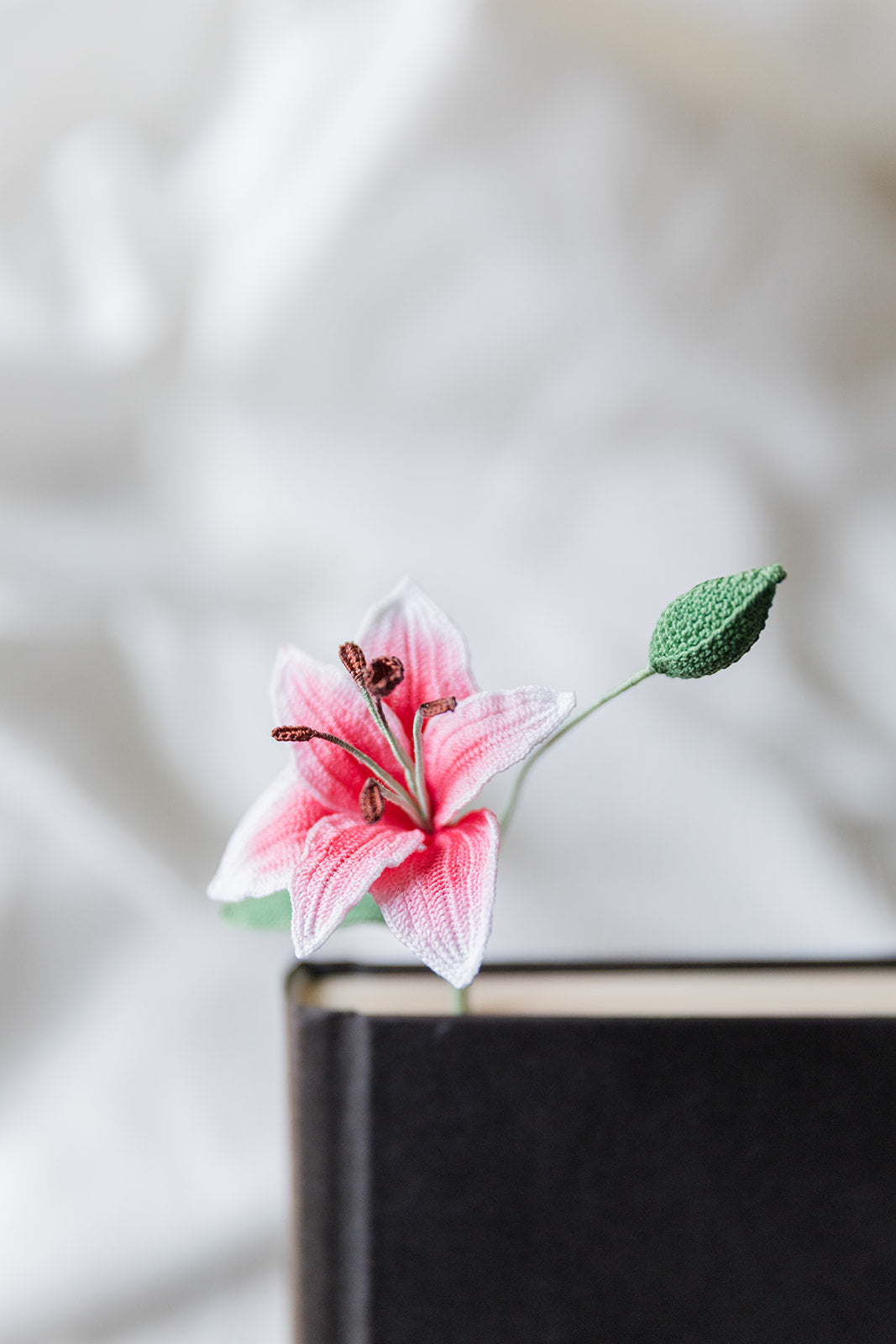 Microcrochet Lily Bookmark