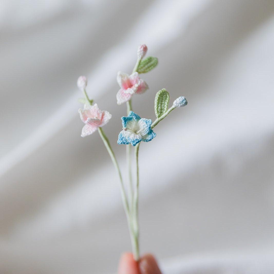 Microcrochet Star Flower Bookmark
