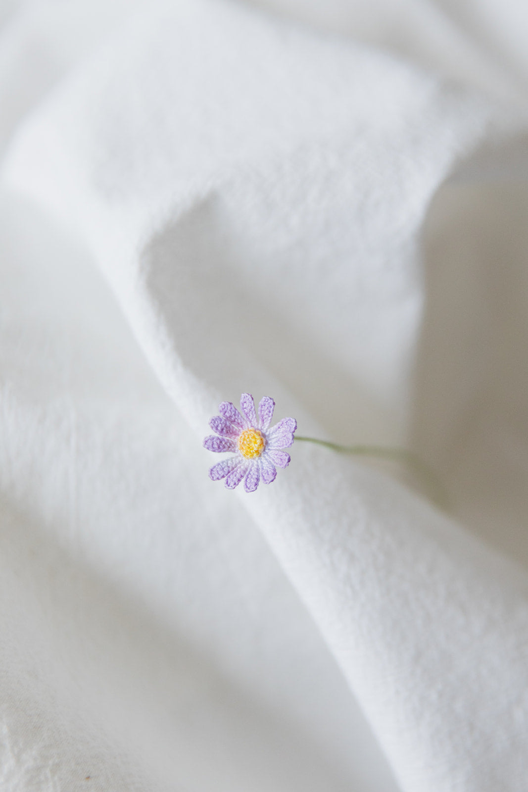 Microcrochet Daisy Bookmark