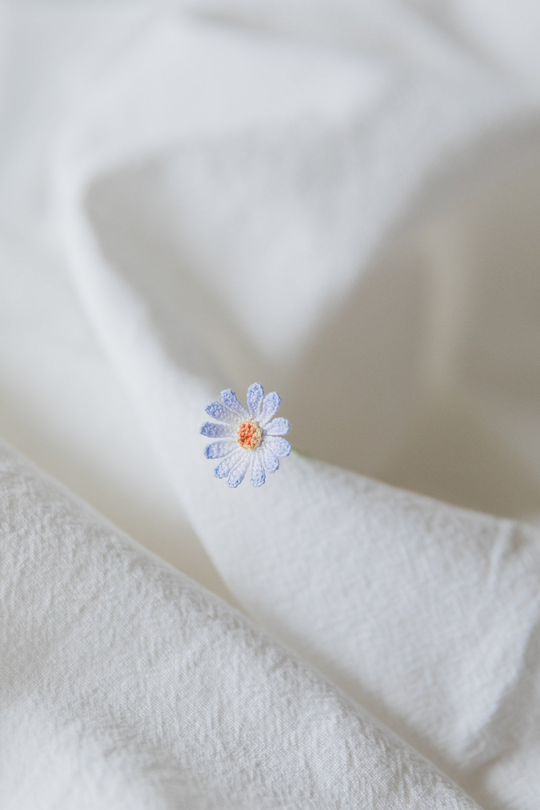 Microcrochet Daisy Bookmark