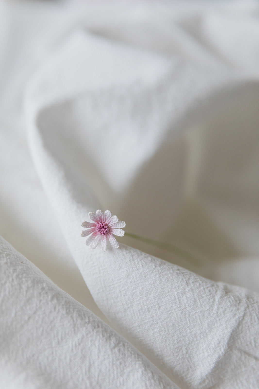 Microcrochet Daisy Bookmark
