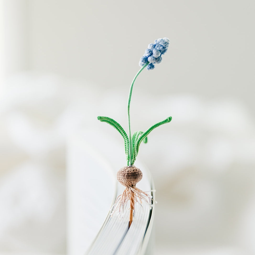 Microcrochet Grape Lily Bookmark
