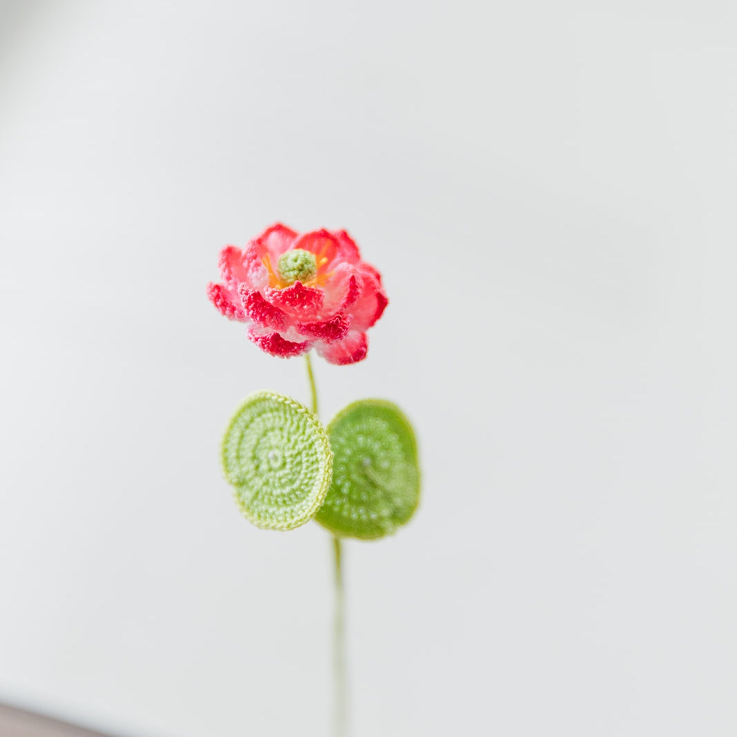 Microcrochet Lotus Bookmark