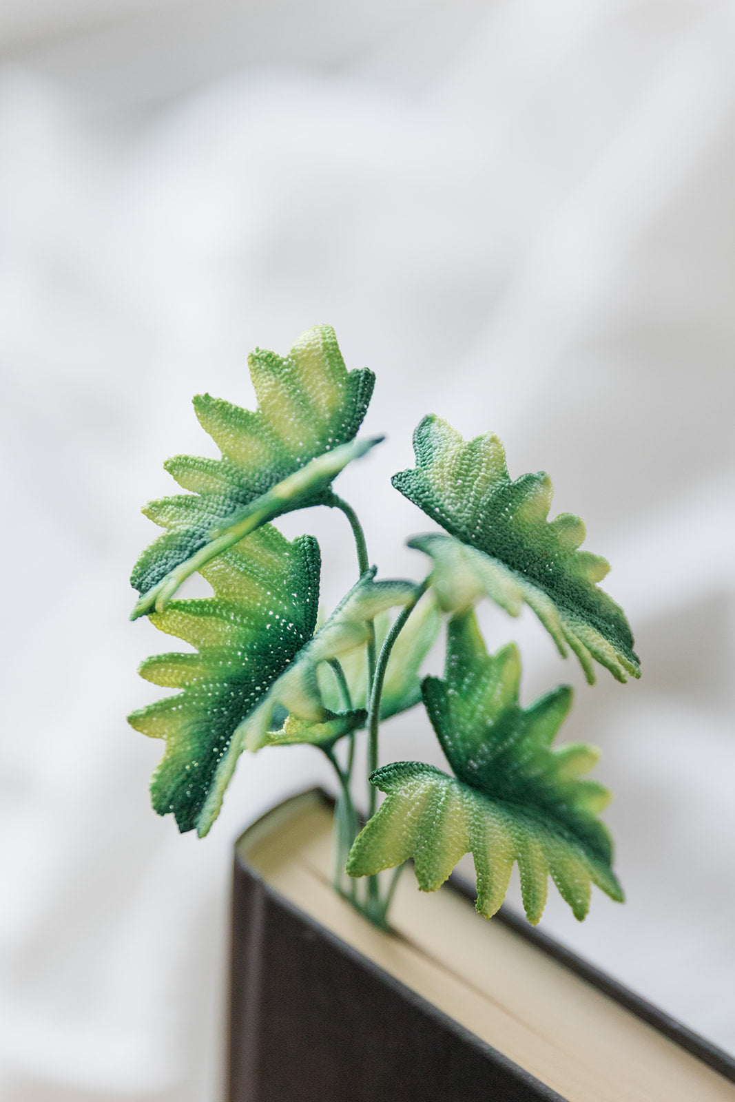 Microcrochet Philodendron Bookmark