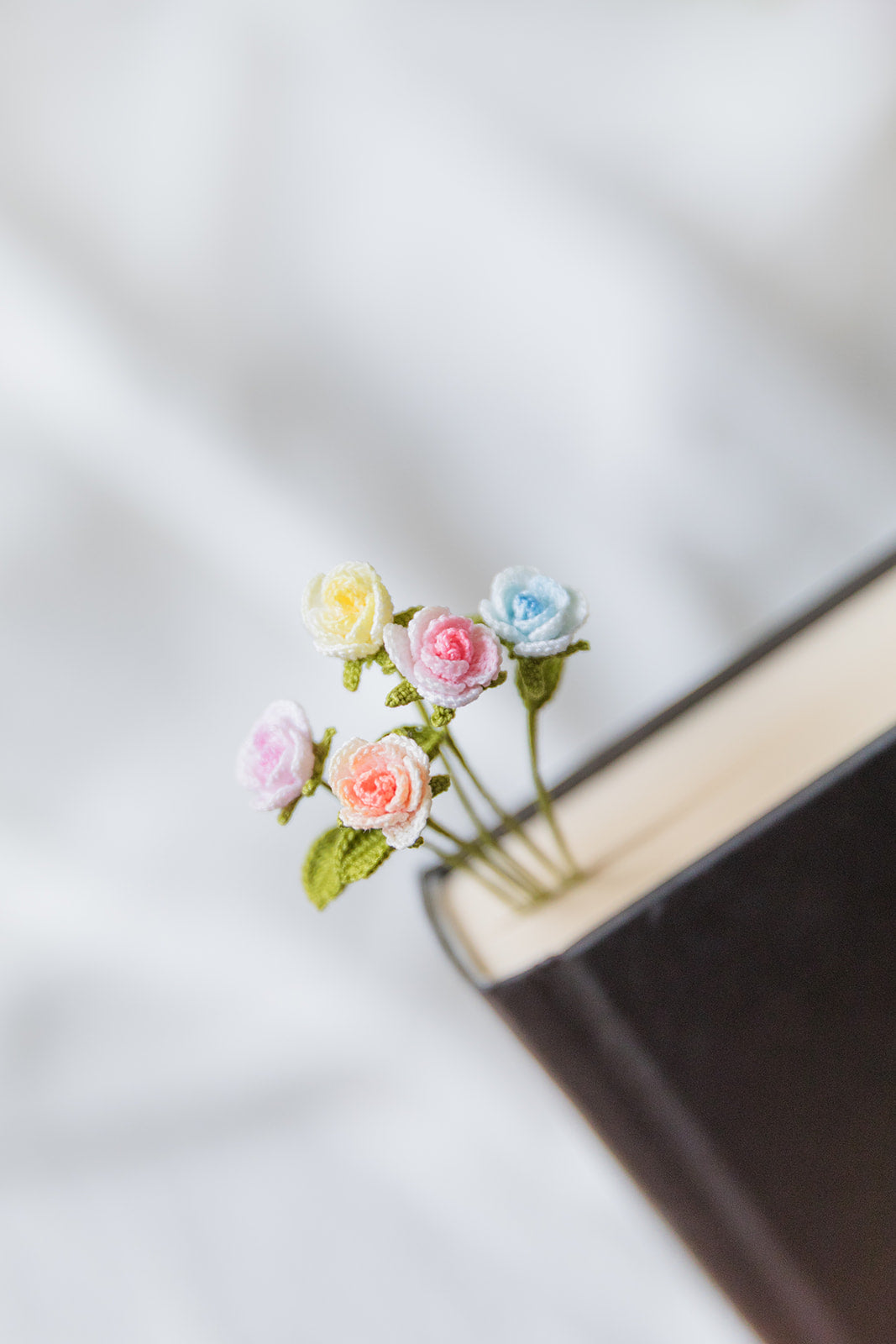 Microcrochet Mini Rose Bookmark