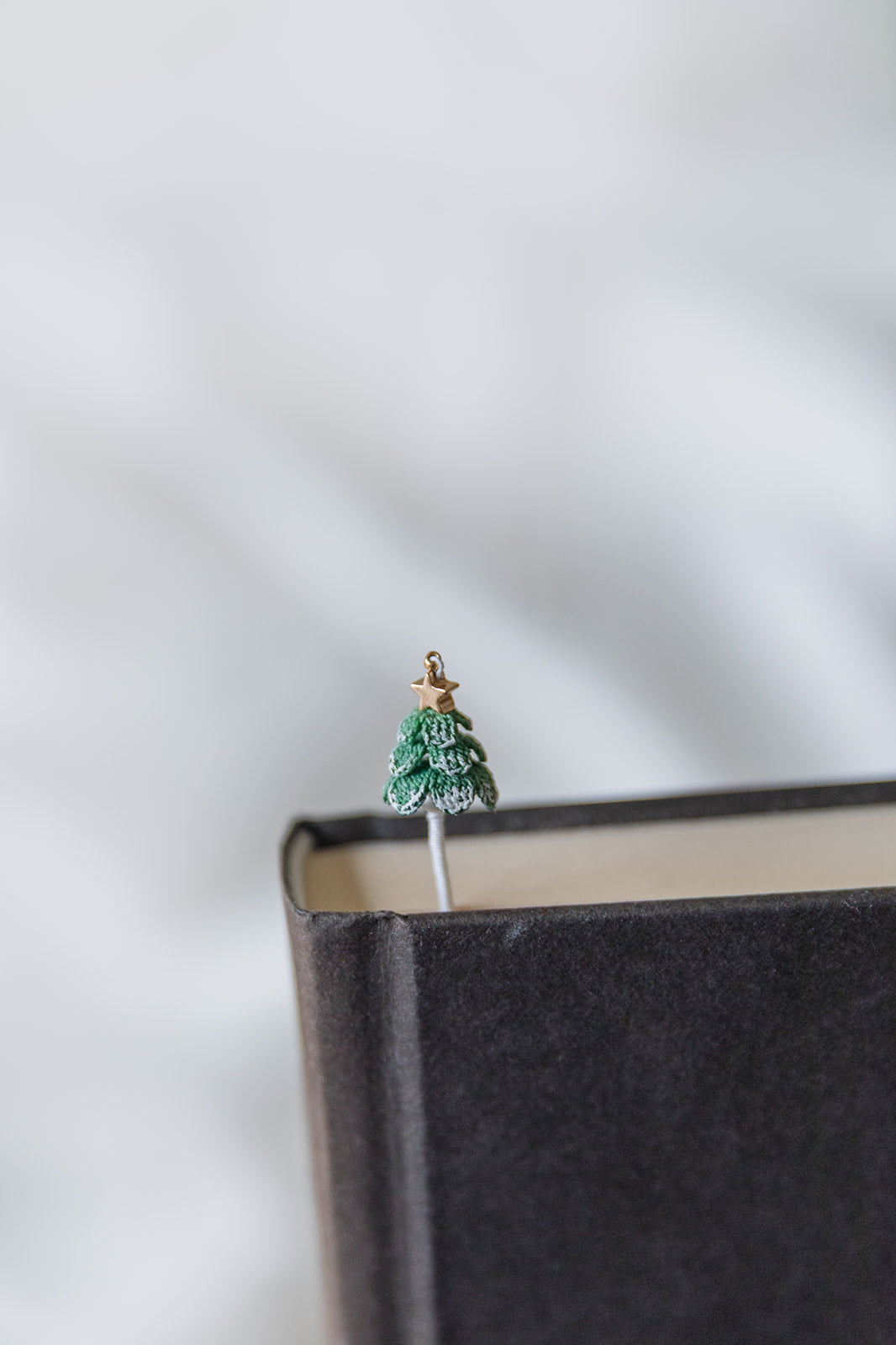 Microcrochet Christmas Tree Bookmark