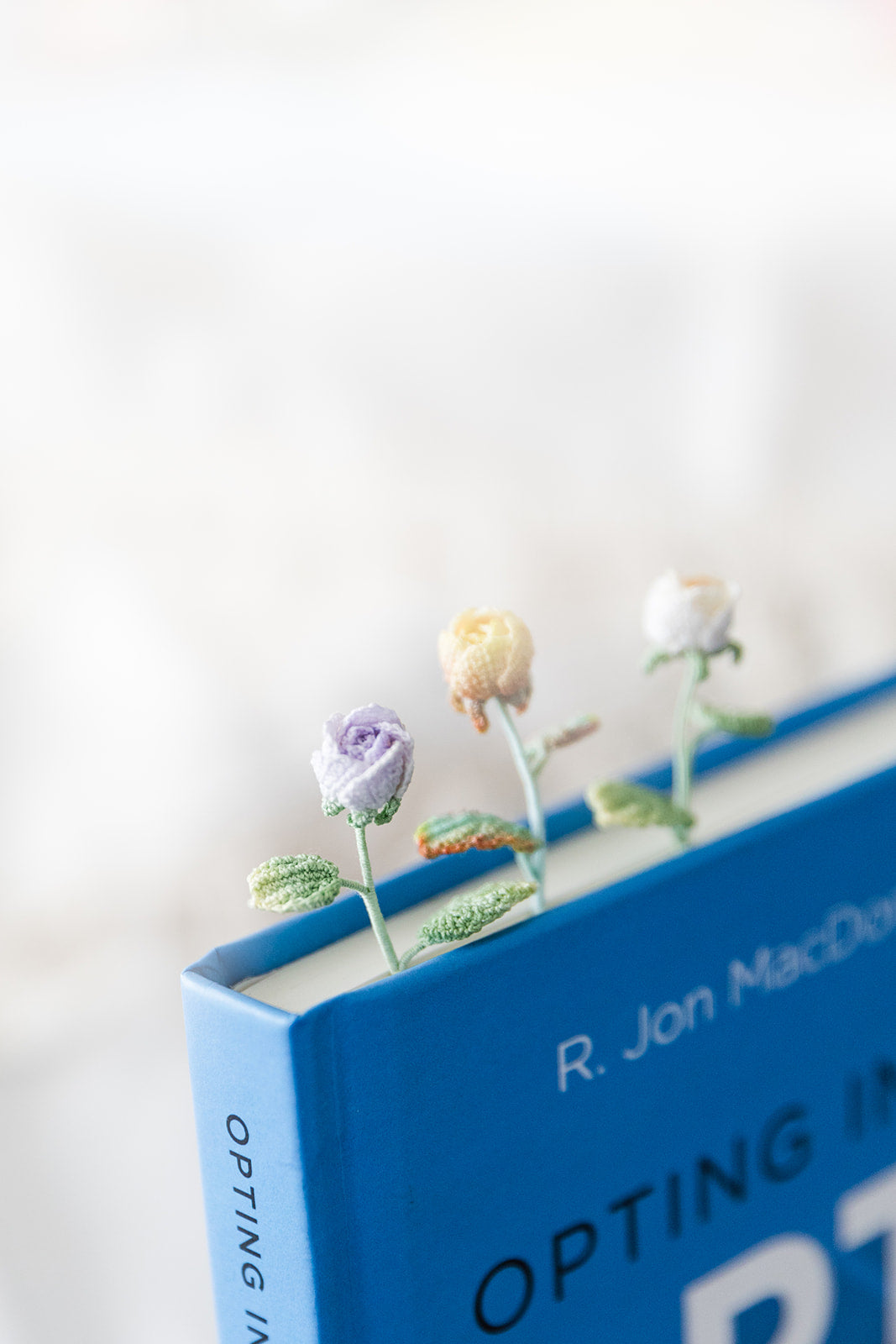 Microcrochet Mini Rose Buds Bookmark