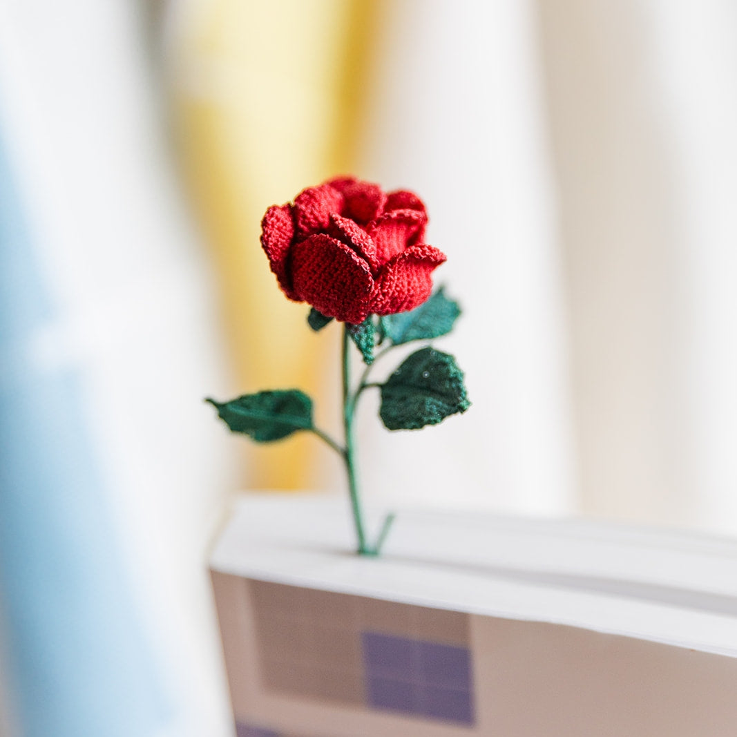 Microcrochet Rose Bookmark