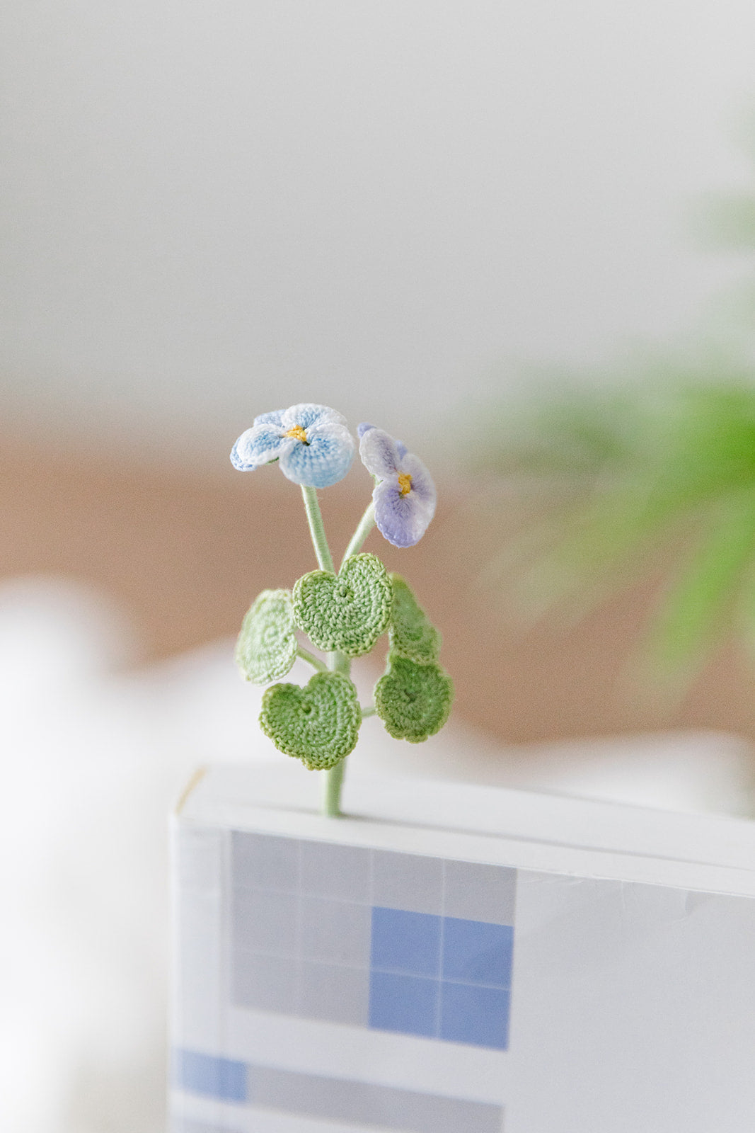 Microcrochet Pansy Bookmark