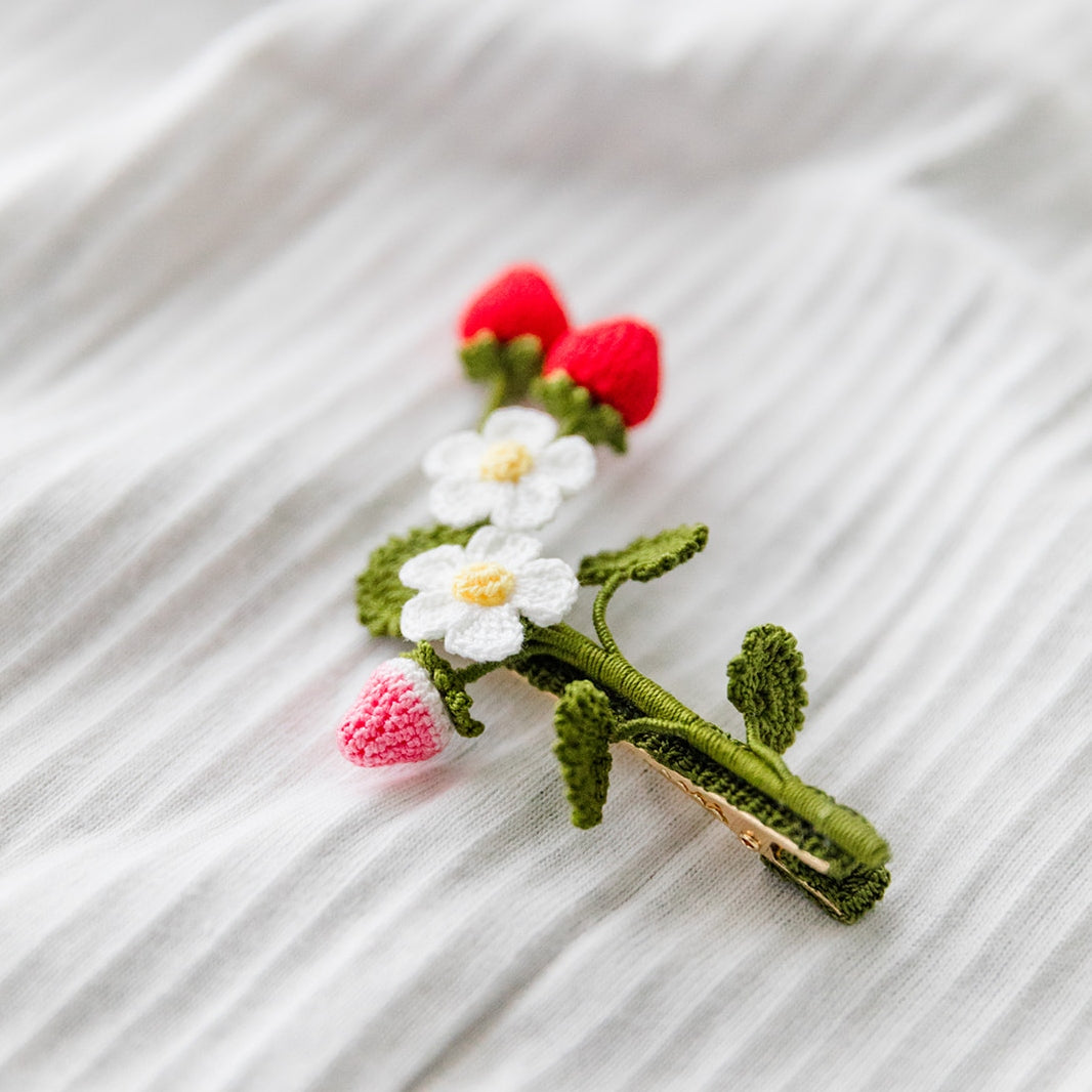 Microcrochet Stawberry Hair Clip