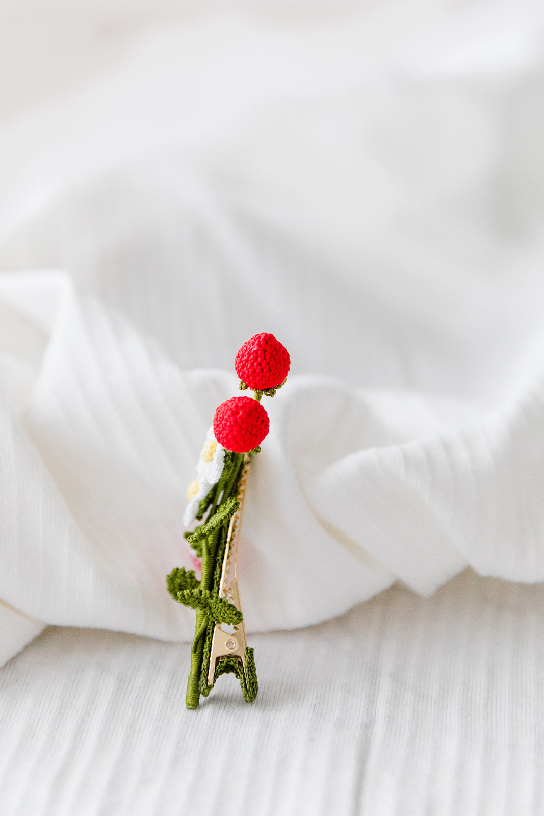 Microcrochet Stawberry Hair Clip