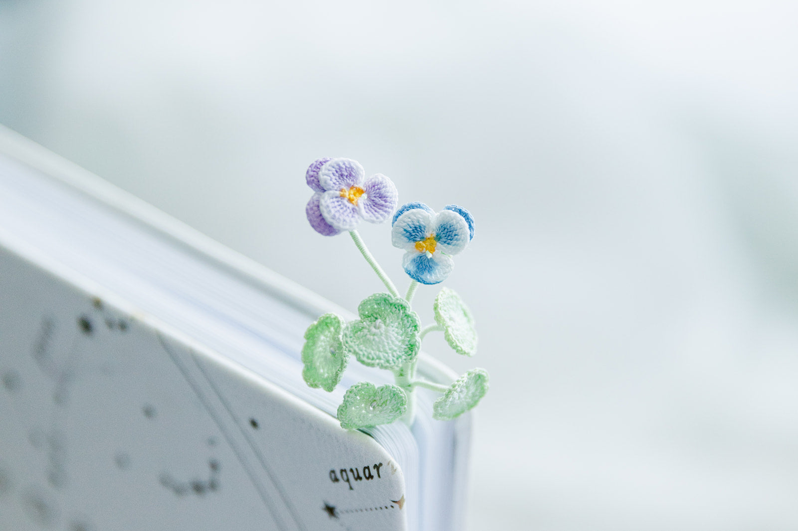 Microcrochet Pansy Bookmark