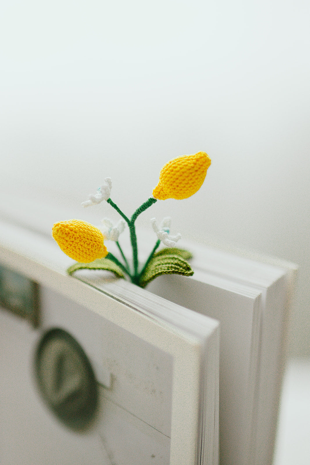 Microcrochet Lemon Bookmark